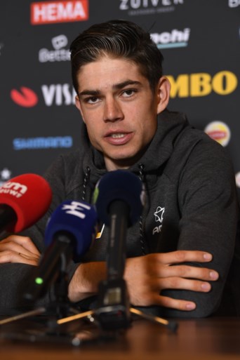 Wout van Aert niet zonder ambitie in de Omloop Het Nieuwsblad: “Ik start nooit om de hoop te vullen”