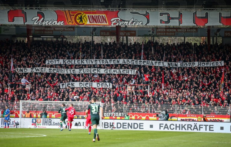 Protest tegen Duitse voetbalbond en eigenaar Hoffenheim blijft duren: opnieuw wedstrijd in Bundesliga stilgelegd
