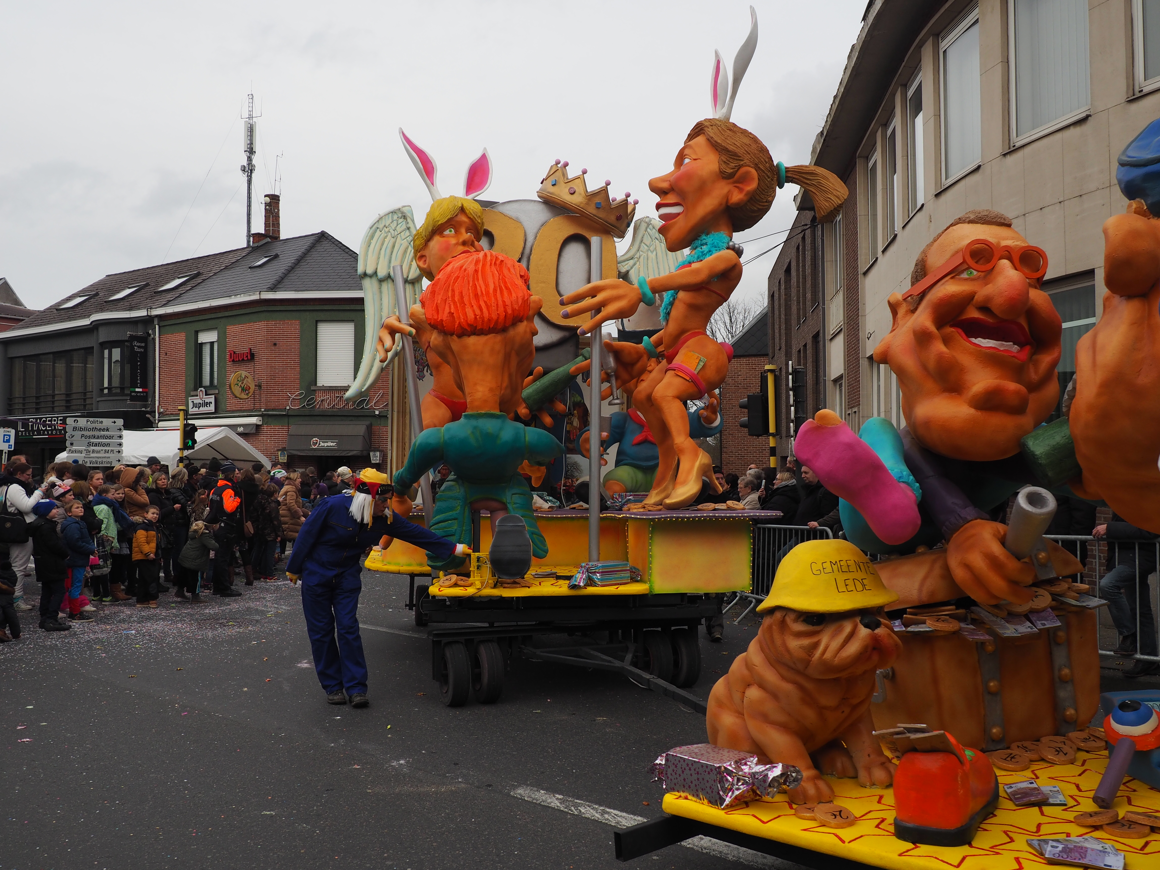 Drie Jubilerende Groepen In De Stoet (Lede) | Het Nieuwsblad