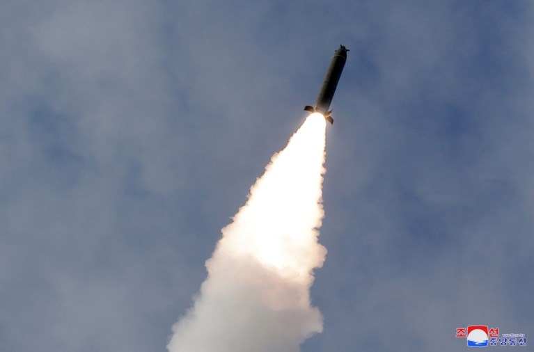 Kim Jong-un heeft “lancering langeafstandsraketten gesuperviseerd”