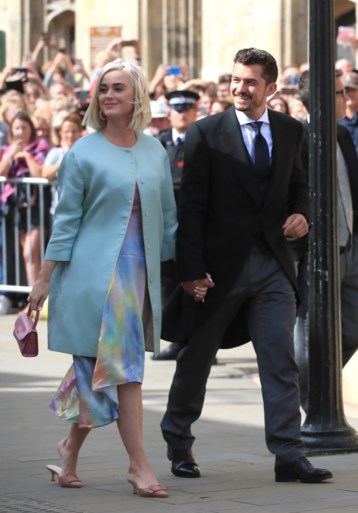Katy Perry en Orlando Bloom verwachten eerste kind: “Zo blij dat ik geen grote handtas meer moet dragen”