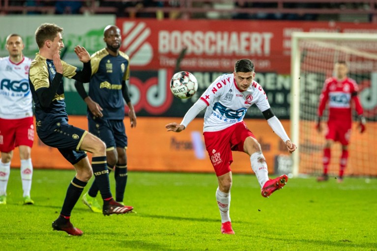 Invaller Lior Refaelov schiet heerlijk raak en bezorgt Antwerp net als in de beker nipte zege op Kortrijk