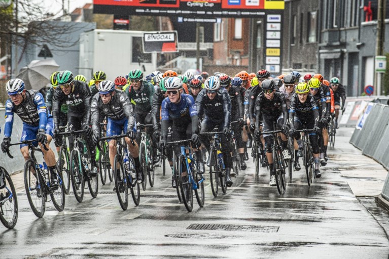Wel prijs voor Deceuninck - Quick-Step in kletsnatte GP Monseré dankzij ongenaakbare Fabio Jakobsen: “We mochten niet falen”