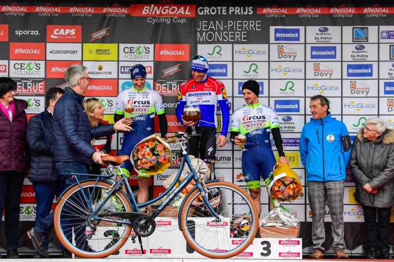 Wel prijs voor Deceuninck - Quick-Step in kletsnatte GP Monseré dankzij ongenaakbare Fabio Jakobsen: “We mochten niet falen”