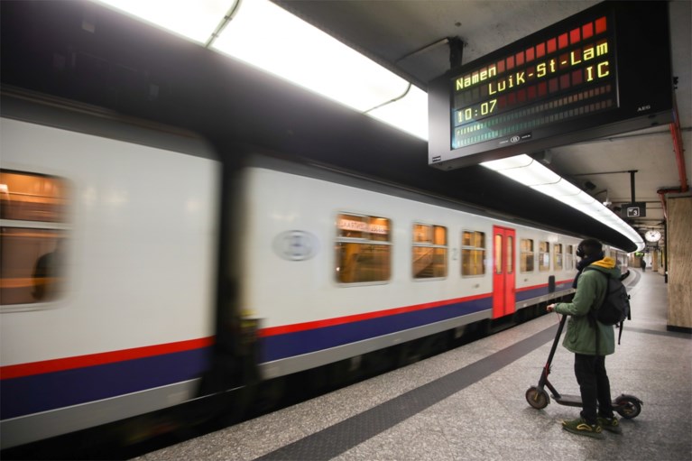 NMBS schrapt piekuurtreinen, “maar daar is maar één woord voor: dom”