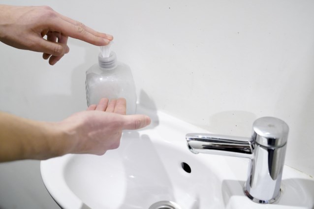 Tørre eller grove hender av å vaske så mye?  Det kan du, for fortsett å vaske er budskapet!