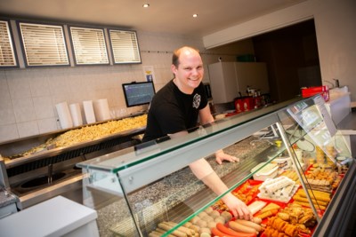 Kenny 29 Houdt Zijn Frituur Open In Volle Coronacrisis En Wilrijk Het Nieuwsblad Mobile
