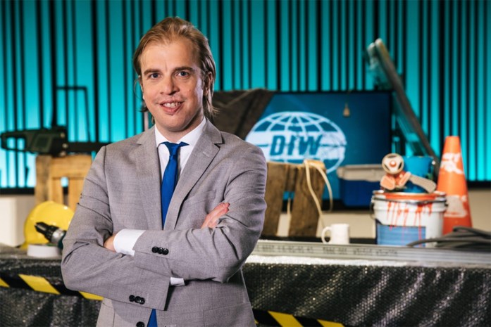 Jan Jaap van der Wal presenteert eenzaam 'De ideale wereld ...