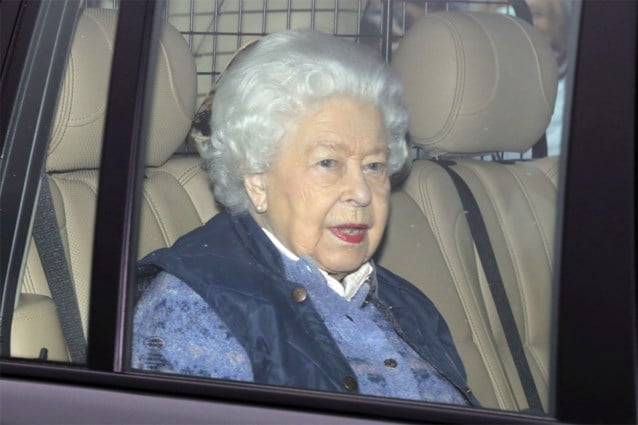 Medewerker van de Queen besmet met corona, prins Charles in quarantaine