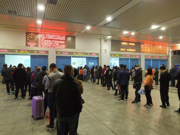 Einde van beperkingen in Chinese provincie Hubei: treinstations en luchthavens opnieuw open