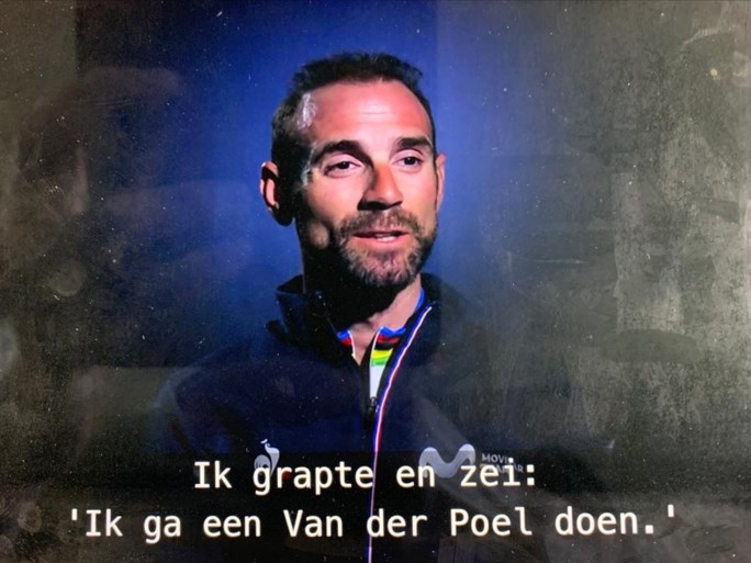 Valverde biecht vreemde val tijdens trainingsrit op: “Ik wou ‘een Van der Poelleke’ doen”