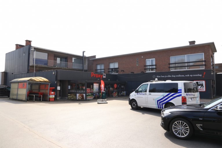 Gewapende overval op Proxy Delhaize in Beveren: dader rooft kassa leeg voor ogen van tientallen klanten