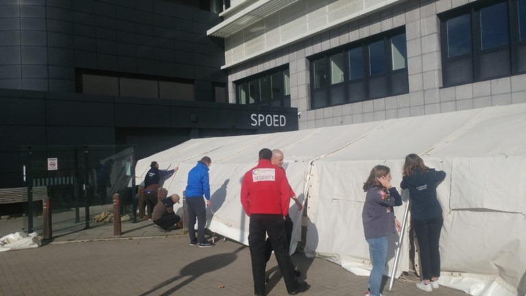 Scouts helpen ziekenhuis Jan Palfijn met uitbreiding spoeddienst