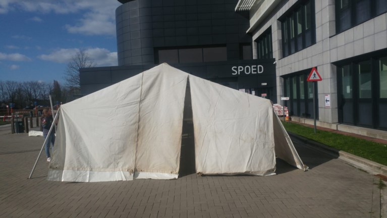 Scouts helpen ziekenhuis Jan Palfijn met uitbreiding spoeddienst
