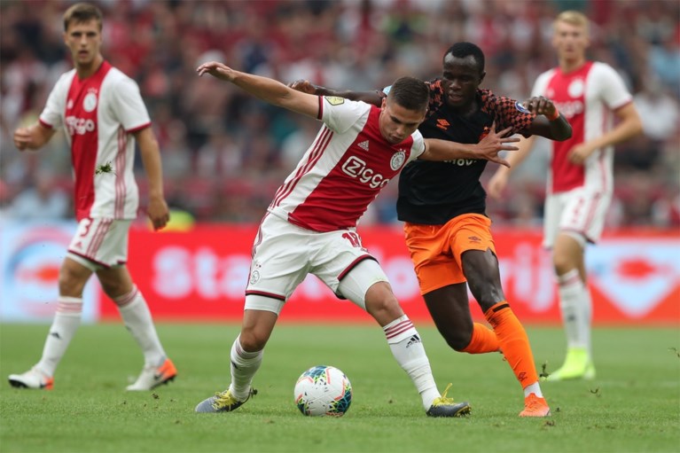 Nederlandse burgemeesters zitten niet te wachten op voetbal: “Hervatten competitie wordt heel lastig”