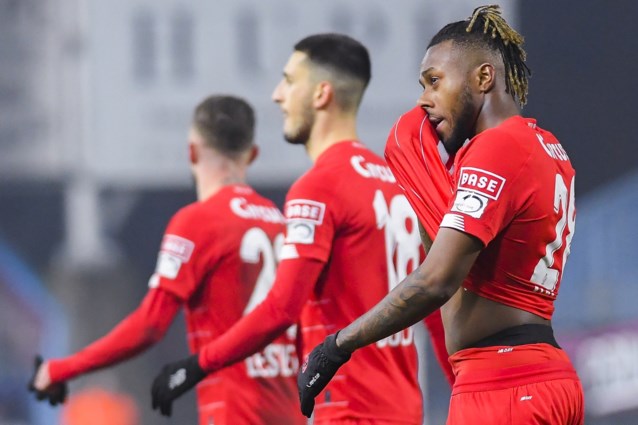 Topclub Standard grijpt verrassend naast prof- én amateurlicentie, KV Oostende en Moeskroen dreigen naar amateurs te moeten