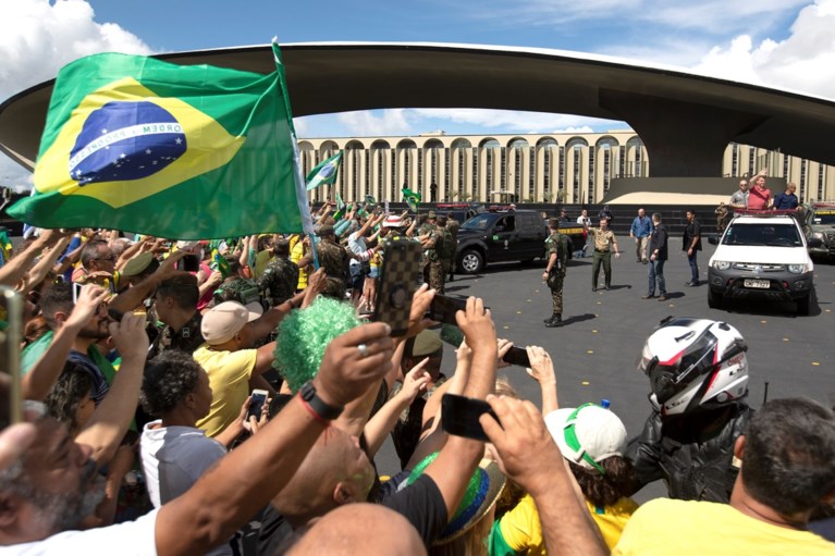 Braziliaanse president Bolsonaro demonstreert tegen coronamaatregelen