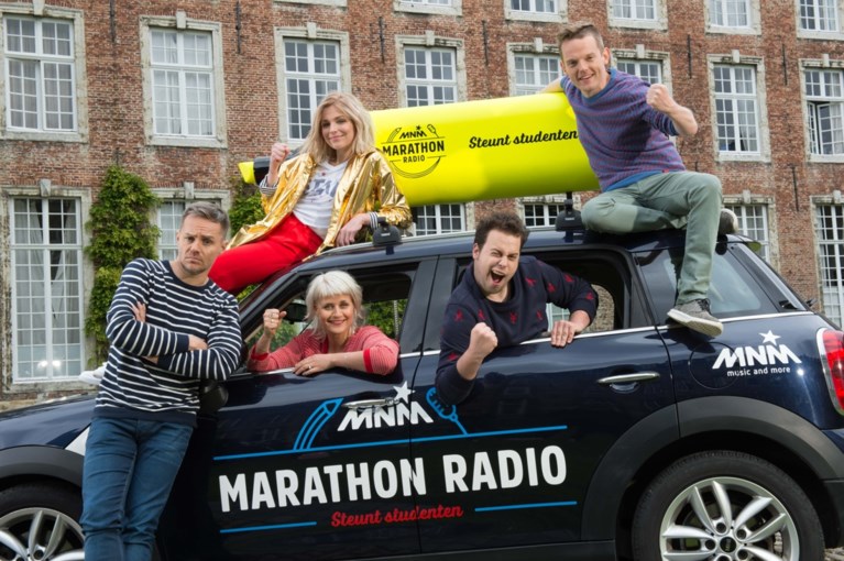 Radiopresentator Tom De Cock stopt na elf jaar bij MNM: “Wil mijn dochter eens zelf van school kunnen halen”