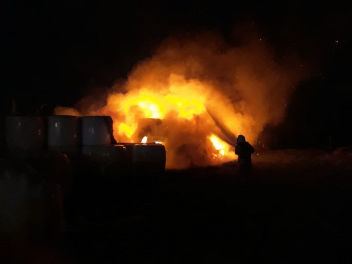 Brand op braakliggend terrein in Bornem