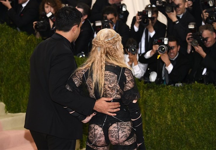 Geen Met Gala, maar dit waren de meest spectaculaire jurken van de voorbije jaren