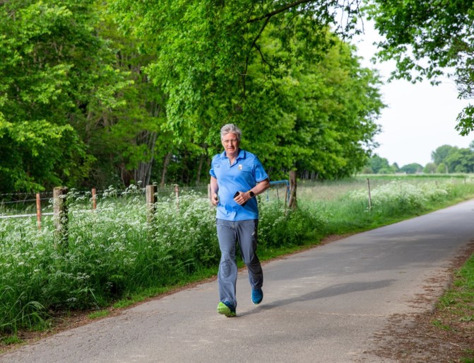 Koninklijk paleis deelt foto van joggende koning voor nieuwe ‘coronachallenge’