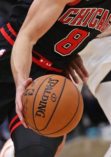 Einde van een tijdperk: NBA neemt na 38 jaar afscheid van Spalding-basketballen