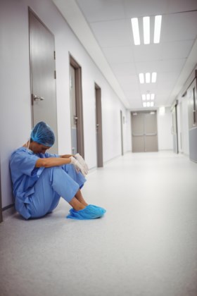 “Eén op drie zorgverleners kampt met schuldgevoelens en angst om familie te besmetten”