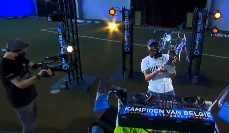 Kersvers kampioen Club Brugge viert titel met deejay Clinton Mata én “titelwedstrijd”