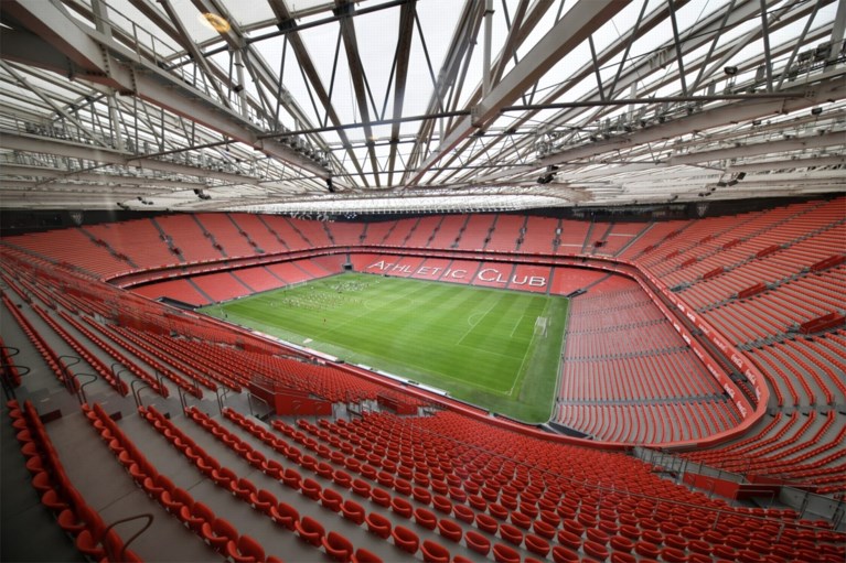 Mooie beelden: cultspits Aduriz vraagt intiem afscheid, maar krijgt indrukwekkend eerbetoon van Athletic Bilbao
