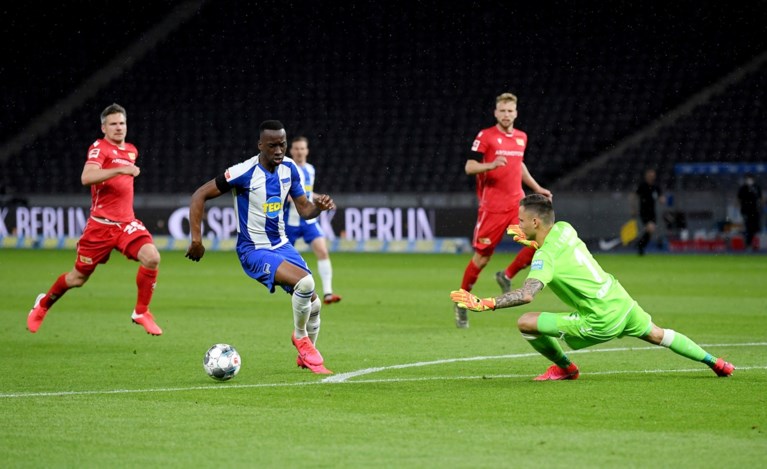Na de ‘kus’, nu een doelpunt voor Boyata. Ook Lukebakio scoort in Berlijnse derby