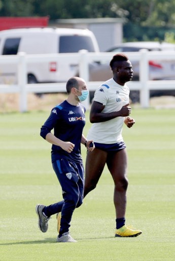 Brescia is de fratsen van Mario Balotelli spuugzat en wil zijn contract laten ontbinden