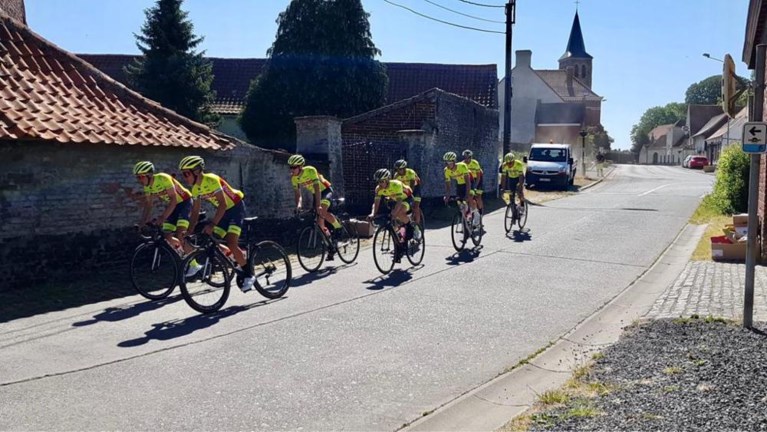 Bingoal – Wallonie Bruxelles van Jelle Vanendert is opnieuw en route: “Het is vooral veel echter en toffer”
