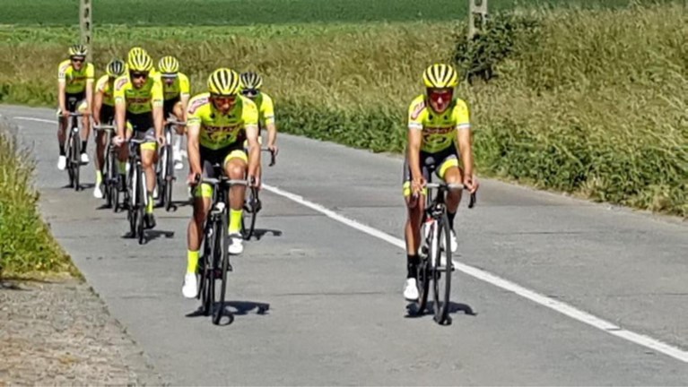 Bingoal – Wallonie Bruxelles van Jelle Vanendert is opnieuw en route: “Het is vooral veel echter en toffer”