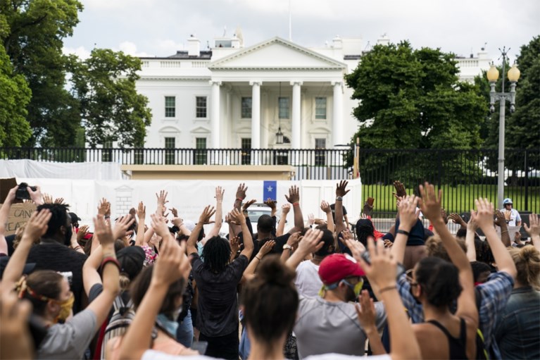 Protest in Verenigde Staten loopt uit de hand: betoger doodgeschoten door onbekende, hoofdkwartier van CNN bestormd, Witte Huis tijdelijk in lockdown