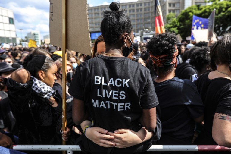 OVERZICHT. ‘Black Lives Matter’-betogingen in Antwerpen, Luik, Sydney, Parijs, Berlijn, Londen, Manchester...