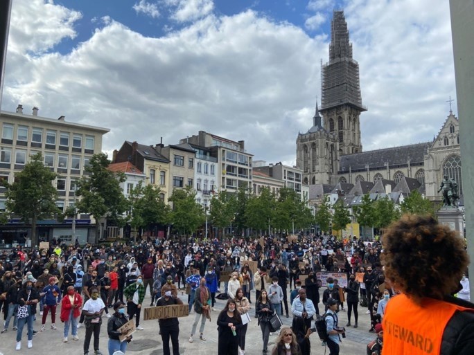 OVERZICHT. ‘Black Lives Matter’-betogingen in Antwerpen, Luik, Sydney, Parijs, Berlijn, Londen, Manchester...