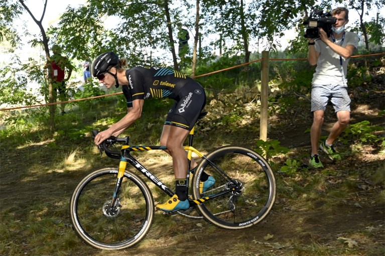 Voor échte cross is het nog even te vroeg, maar toppers in het veld leveren nu al strijd in ‘Slag om Balenberg’