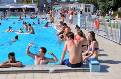Openluchtzwembad Mag Dan Toch Open Zwemmen Met Reservatie E Hamme Het Nieuwsblad Mobile