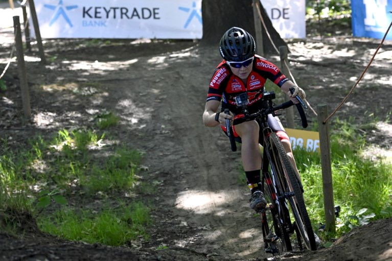 Voor échte cross is het nog even te vroeg, maar toppers in het veld leveren nu al strijd in ‘Slag om Balenberg’