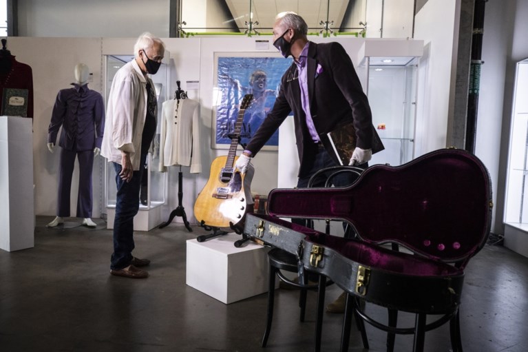 Gitaar van Kurt Cobain geveild voor recordbedrag van 6 miljoen dollar