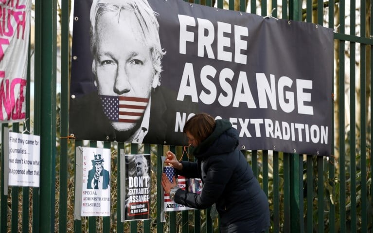 VS leggen nieuwe elementen voor in zaak tegen Julian Assange