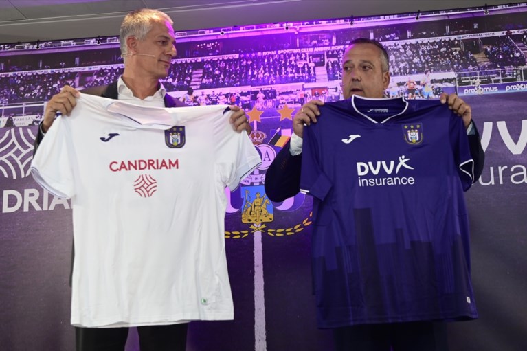 Anderlecht stelt nieuwe truitjes voor, met Candriam en DVV als twee nieuwe partners: “Op zoek naar de successen van vroeger”