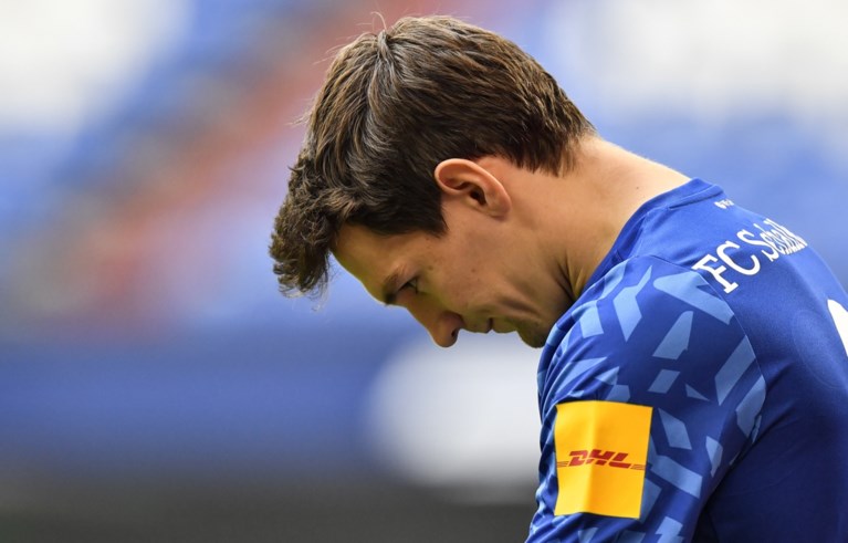 Omstreden voorzitter van Schalke 04 stapt op