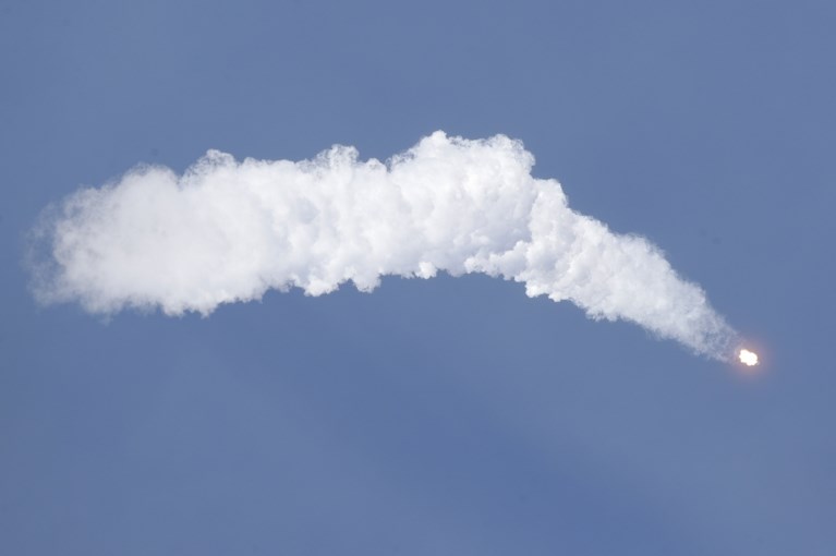 Falcon-9 draagraket van SpaceX lanceert gps-satelliet voor Amerikaanse leger