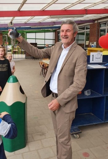 Sprankeltje wordt de lievelingsduif van directeur Paul De Wilde