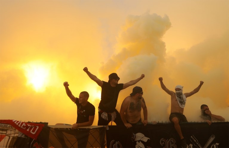 Fans te dicht opeen, dus Deense bekerfinale wordt abrupt onderbroken