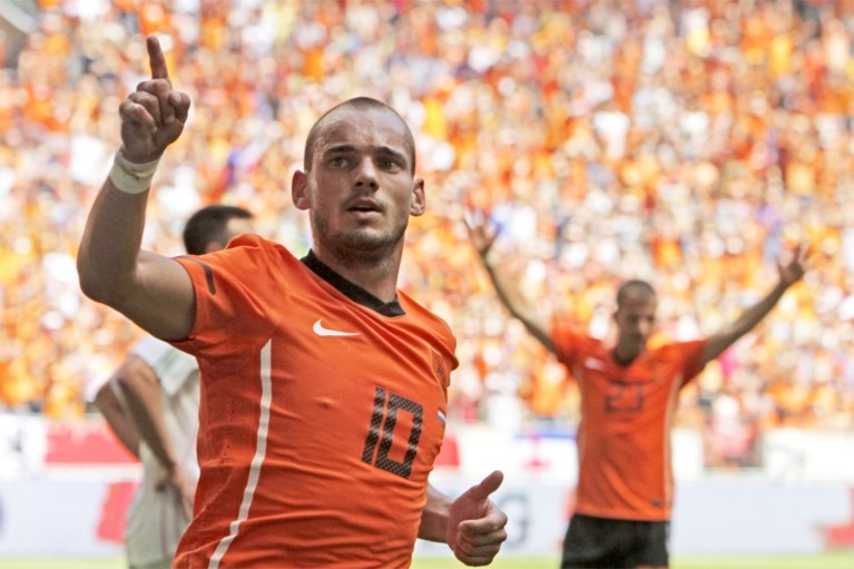 Maakt na Robben ook Wesley Sneijder een comeback? “Ik ga er serieus over nadenken”