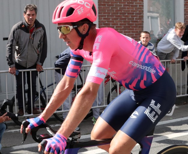 Sep Vanmarcke wint oefenkoers in Outrijve: “Winnen is altijd leuk, maar na dit weekend besef je dat we maar gewone mensen zijn”