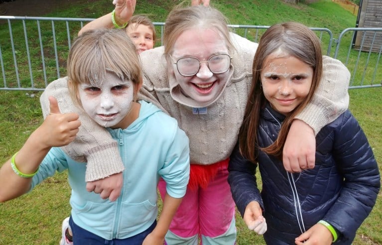 Joepla in bubbels komt op dreef: 260 kinderen op het speelplein