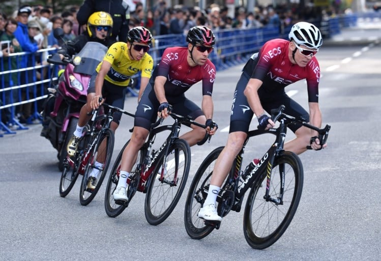 Ploegwissel stelt Froome voor nieuwigheid op de fiets, ploegleider stelt Brit gerust voor de Tour: “Als hij de beste is, wint hij”